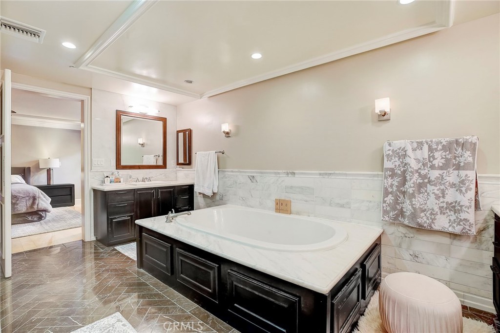 155 Cordova Street 101 Property Photo 24