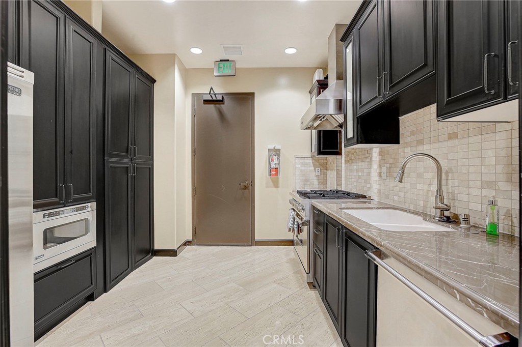 155 Cordova Street 101 Property Photo 42