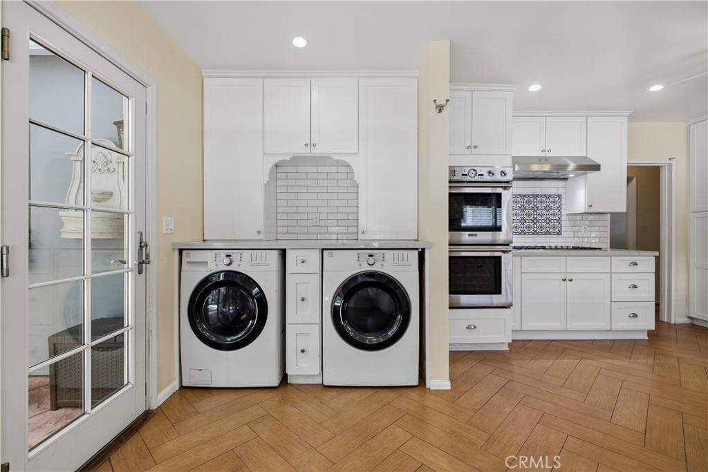 541 E Woodbury Property Photo 19