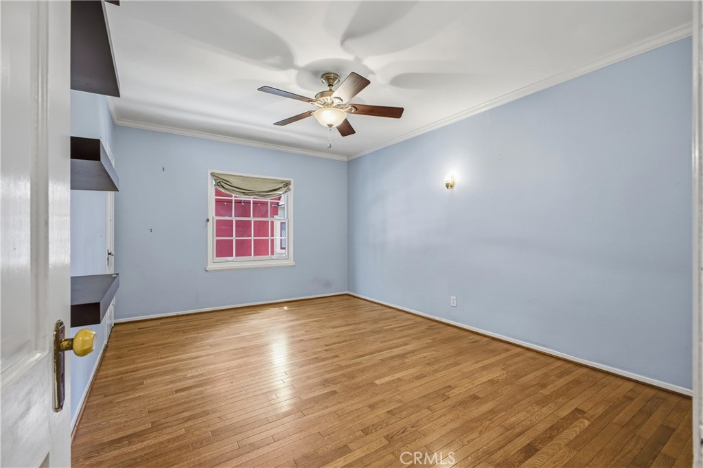 541 E Woodbury Property Photo 21