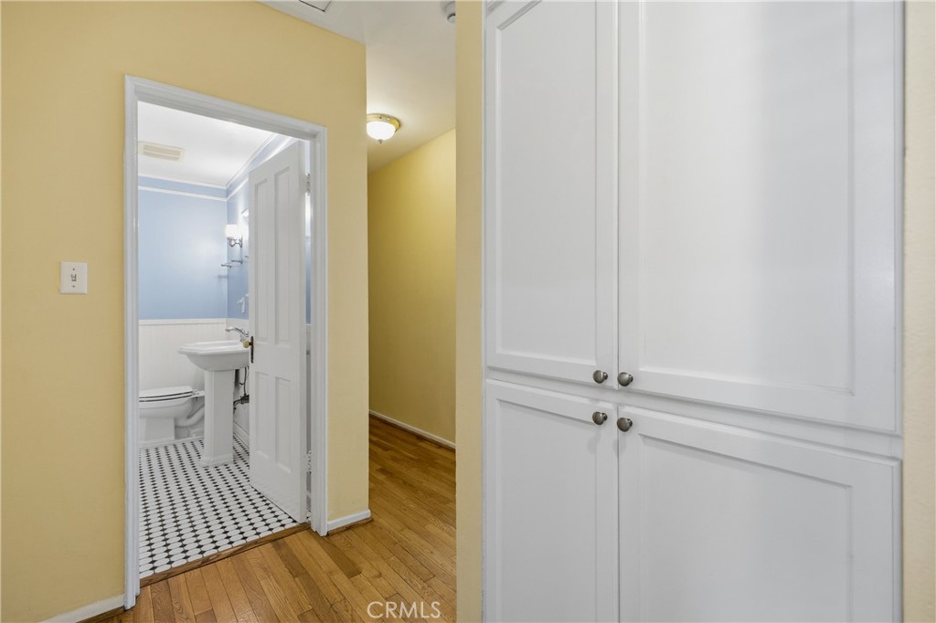 541 E Woodbury Property Photo 22