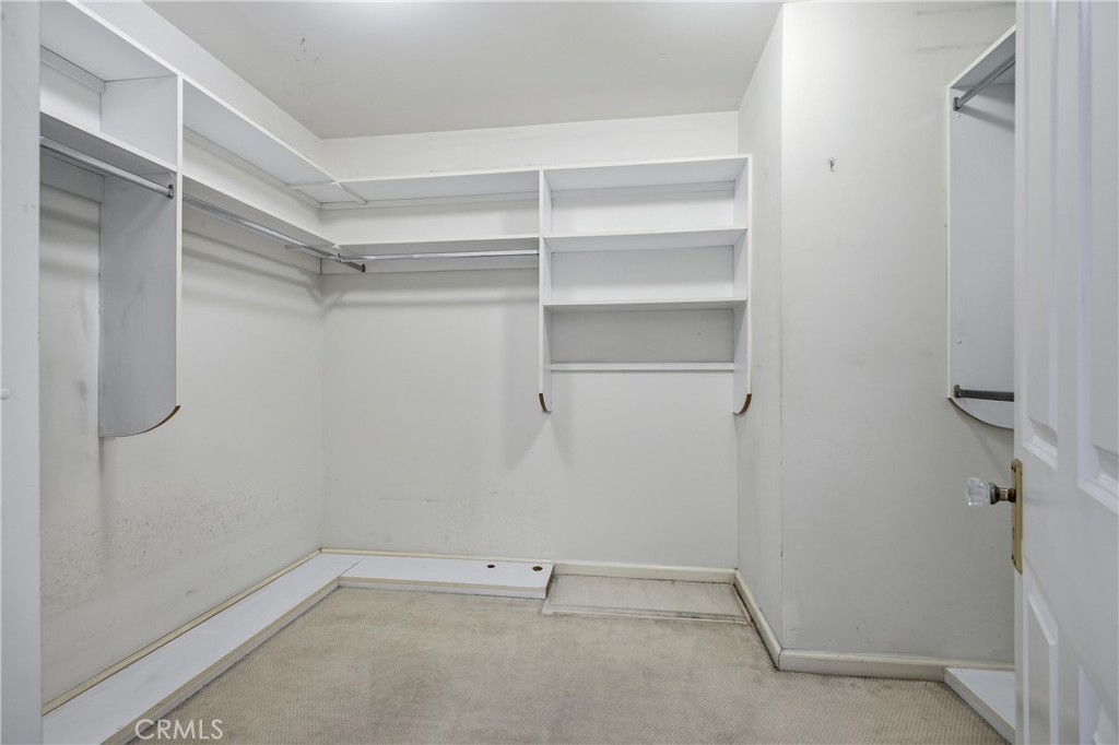 541 E Woodbury Property Photo 26