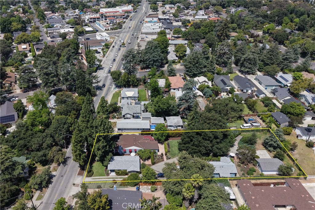 541 E Woodbury Property Photo 41