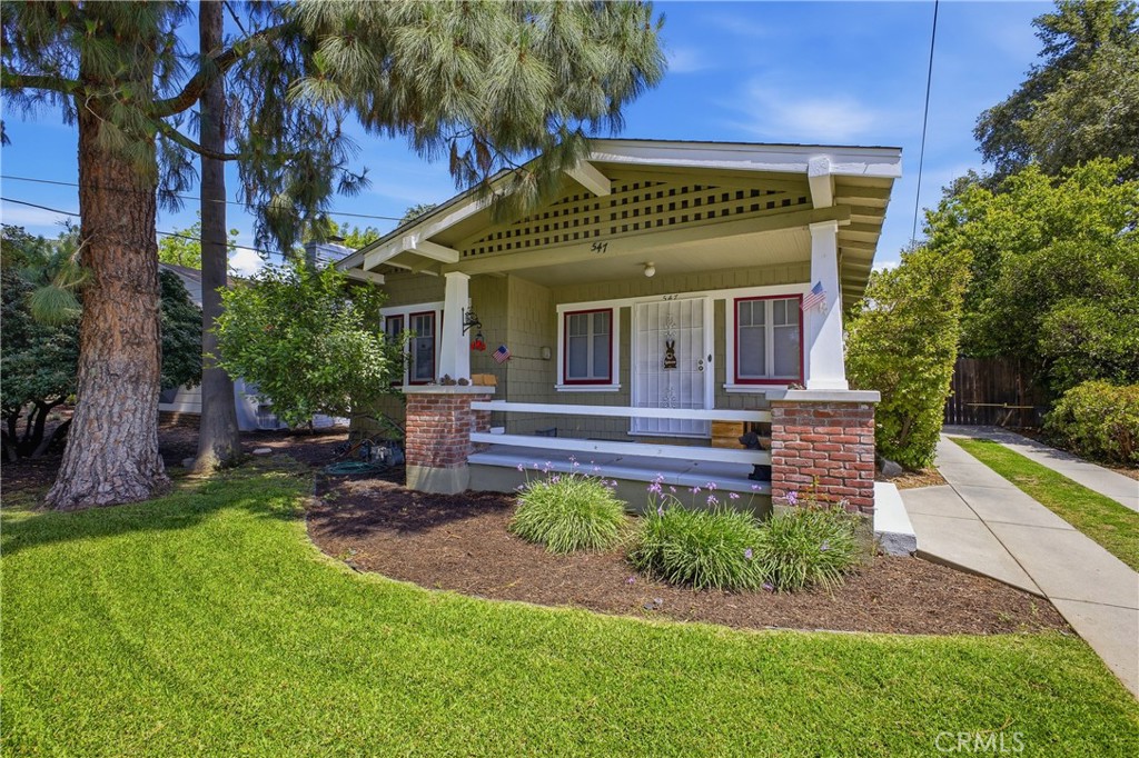 547 E Woodbury Road Property Photo 1