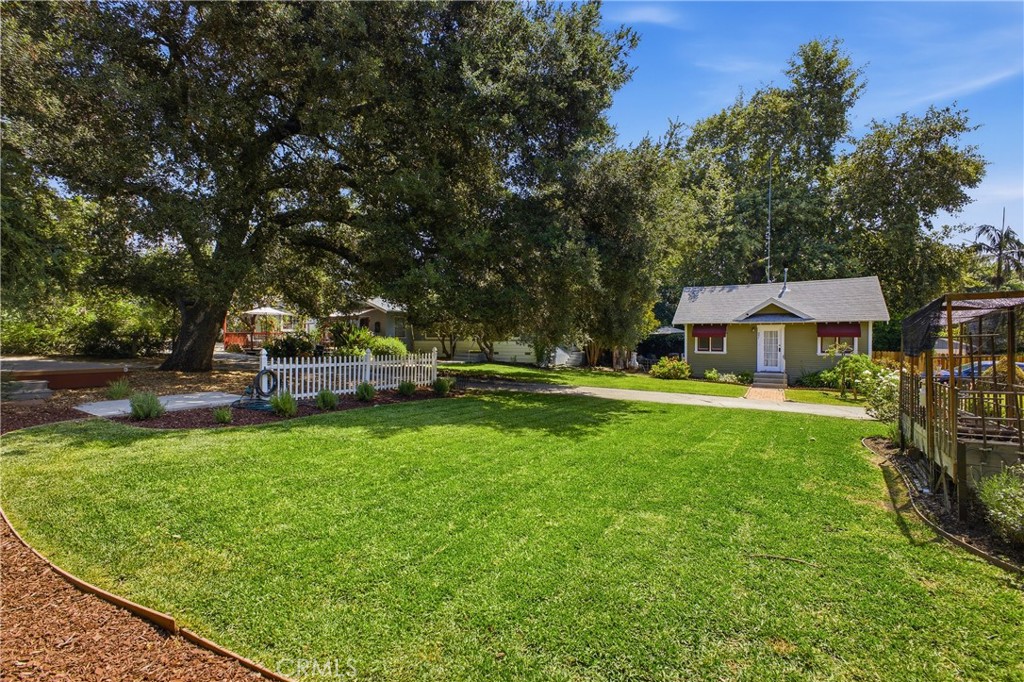 547 E Woodbury Road Property Photo 7