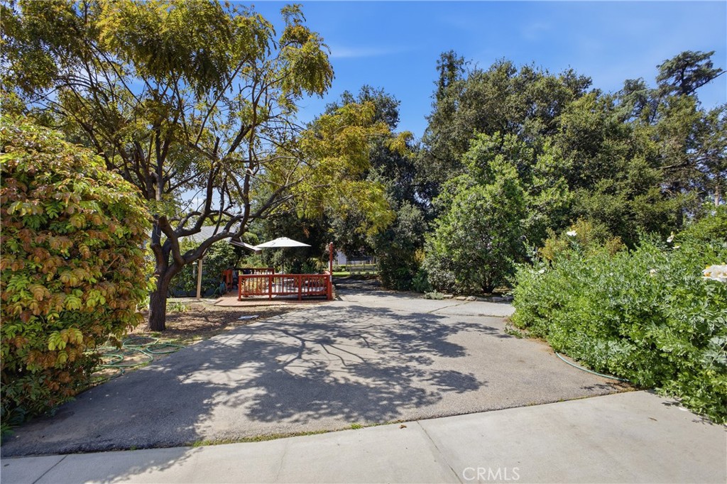 547 E Woodbury Road Property Photo 14