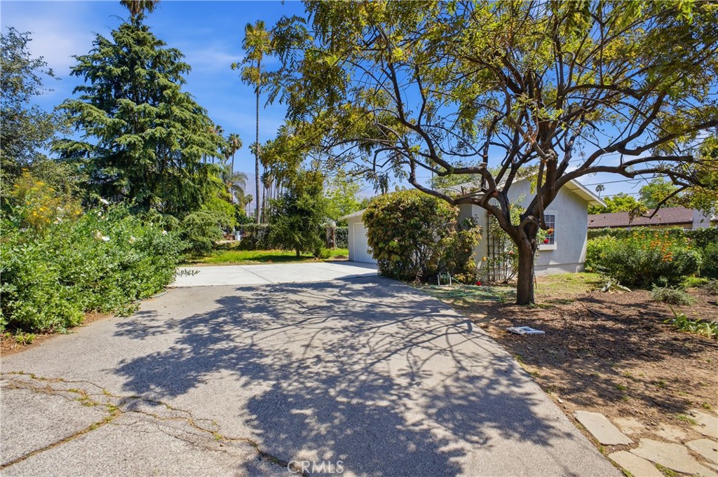 547 E Woodbury Road Property Photo 15