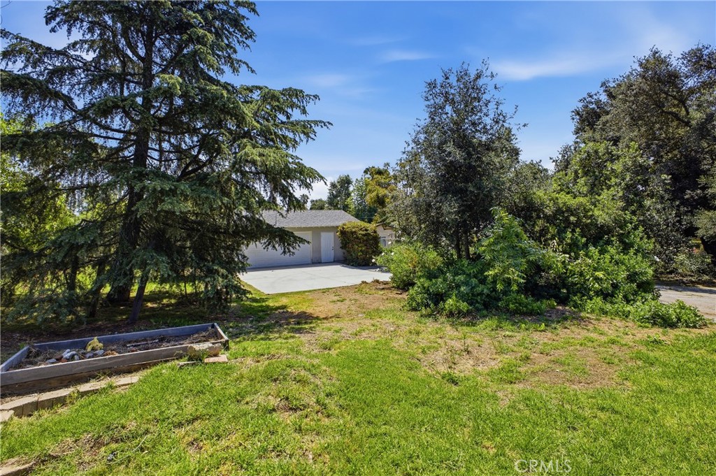 547 E Woodbury Road Property Photo 16