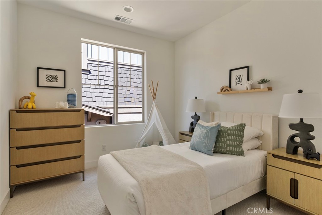 187 E Palm Street E Property Photo 18