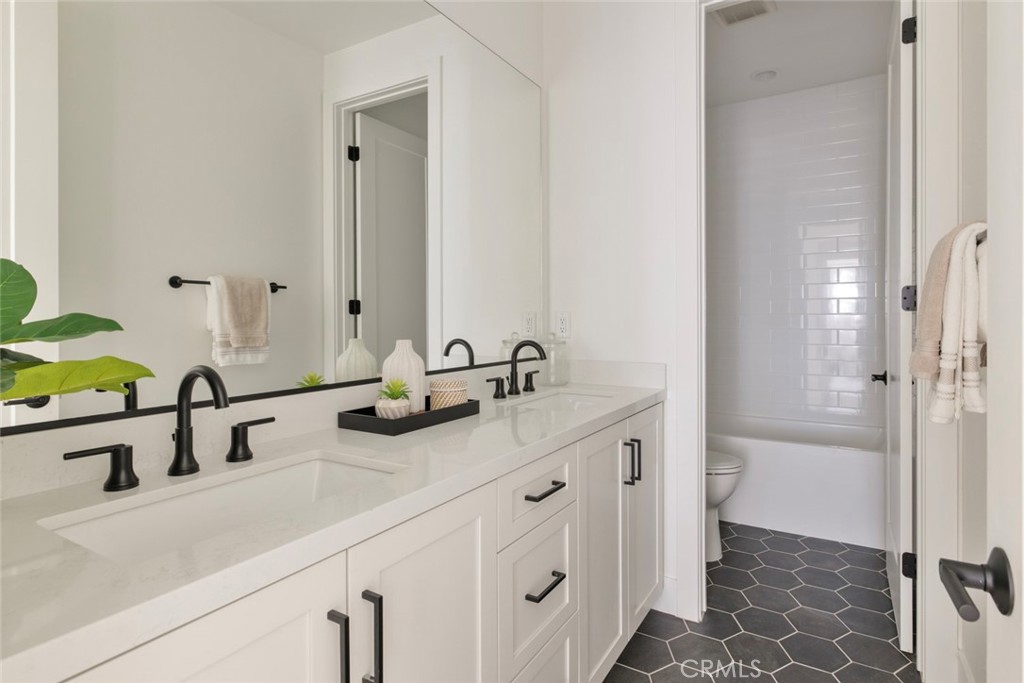 187 E Palm Street E Property Photo 19