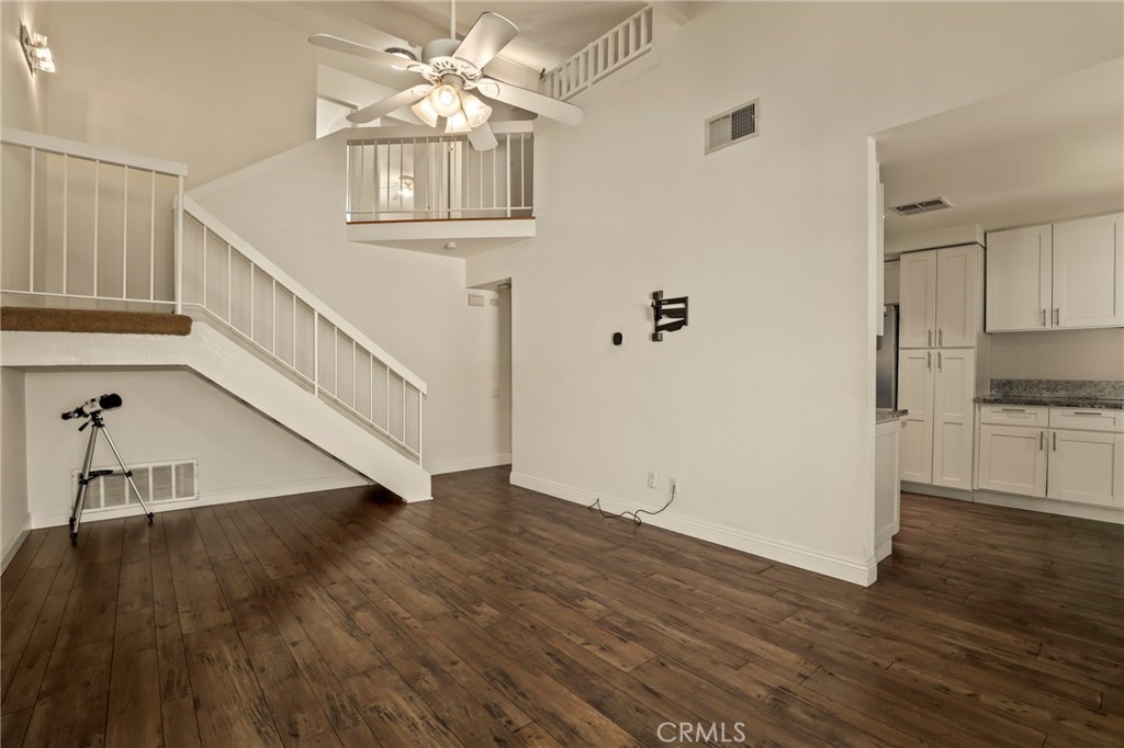 24662 Golfview Drive Property Photo 5
