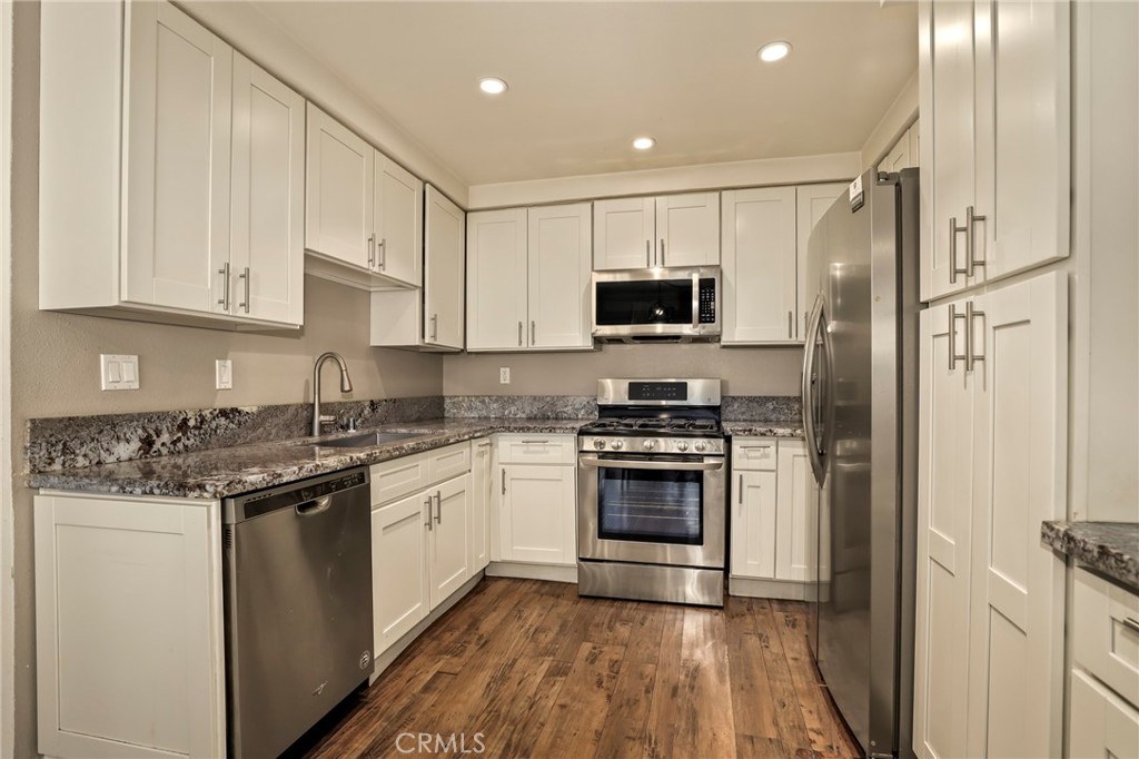 24662 Golfview Drive Property Photo 10