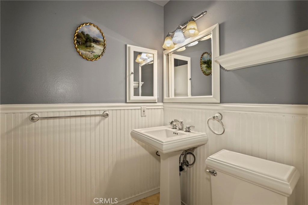 24662 Golfview Drive Property Photo 17