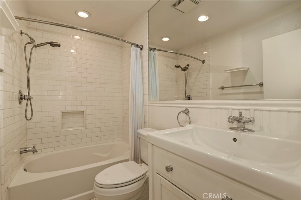 24662 Golfview Drive Property Photo 19