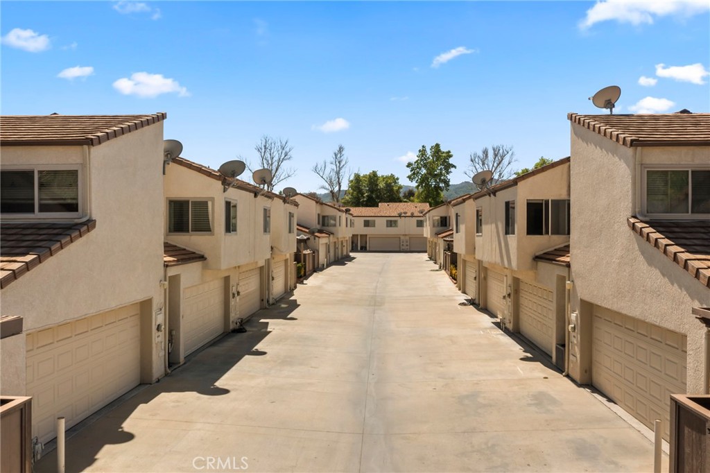 24662 Golfview Drive Property Photo 22