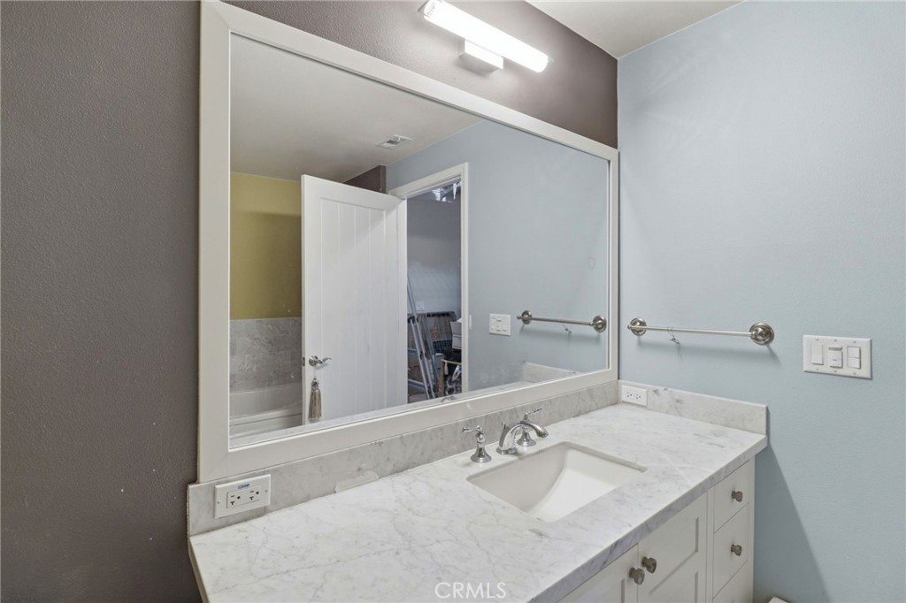 1001 Laurel Street 316 Property Photo 14