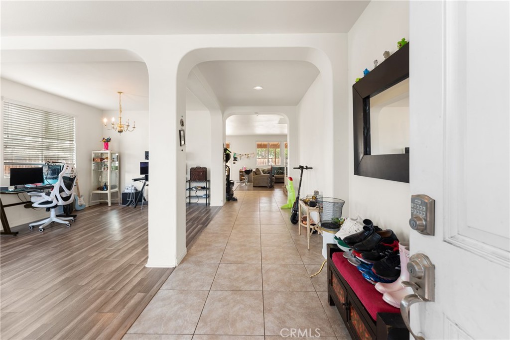 11746 Grotto Hills Property Photo 7