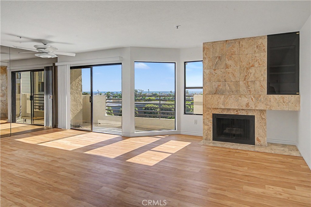 280 Cagney Lane 207 Property Photo 2