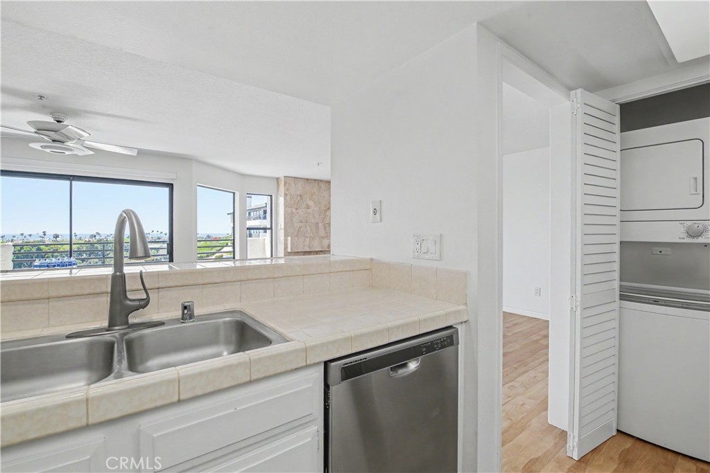 280 Cagney Lane 207 Property Photo 10