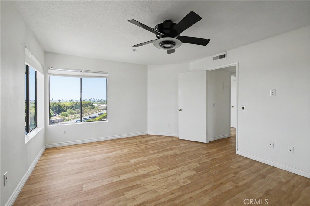 280 Cagney Lane 207 Property Photo 12