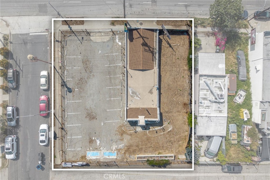 4577 Valley Property Photo 4