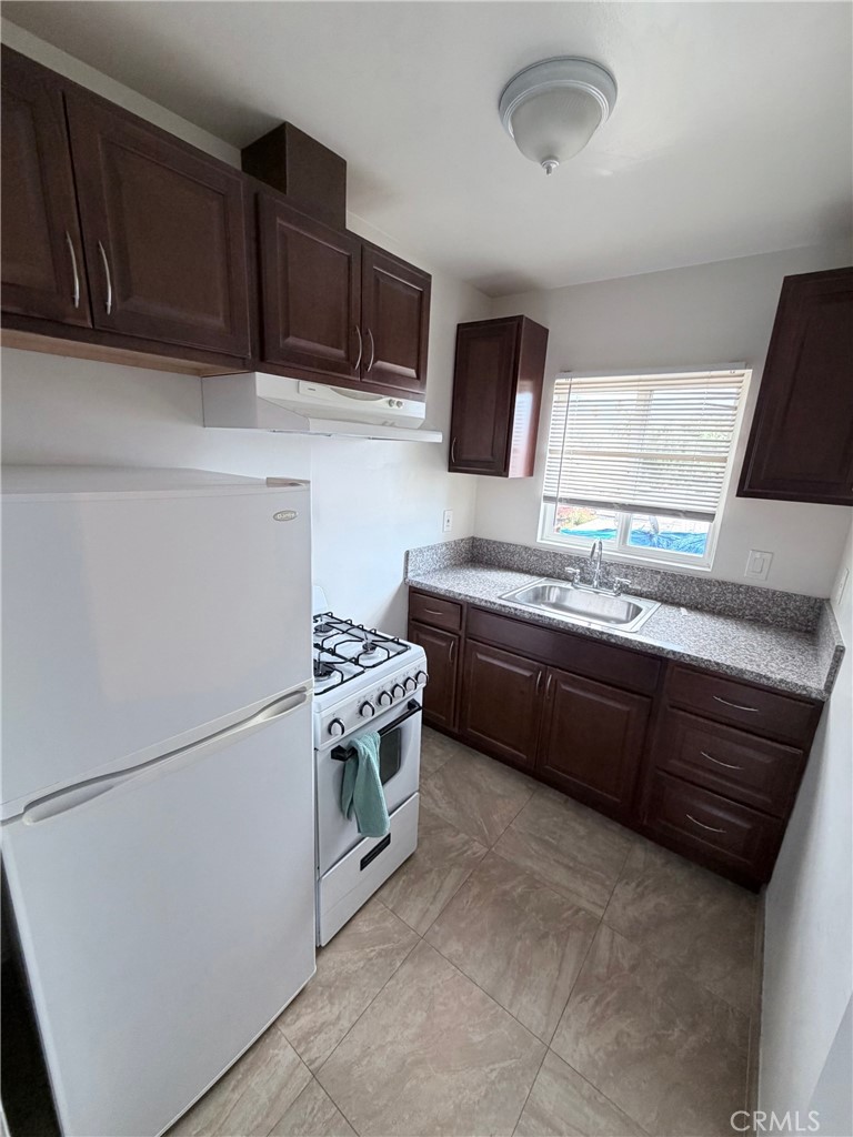 1248 Wesley Avenue A Property Photo 7