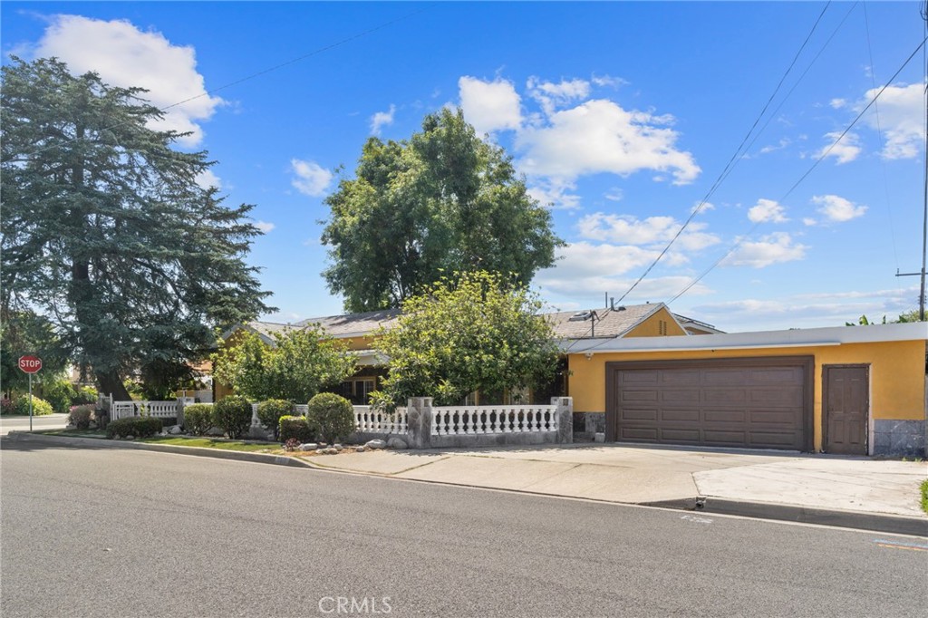 9588 Sparklett Street Property Photo 2