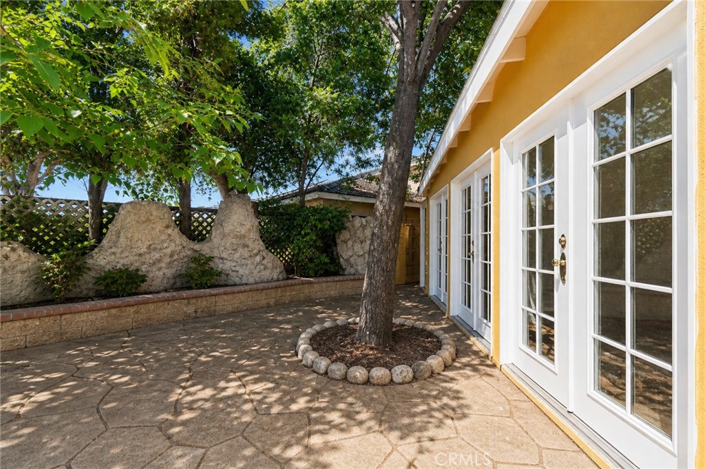 9588 Sparklett Street Property Photo 15