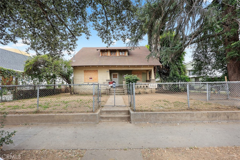366 E Orange Grove Property Photo 1