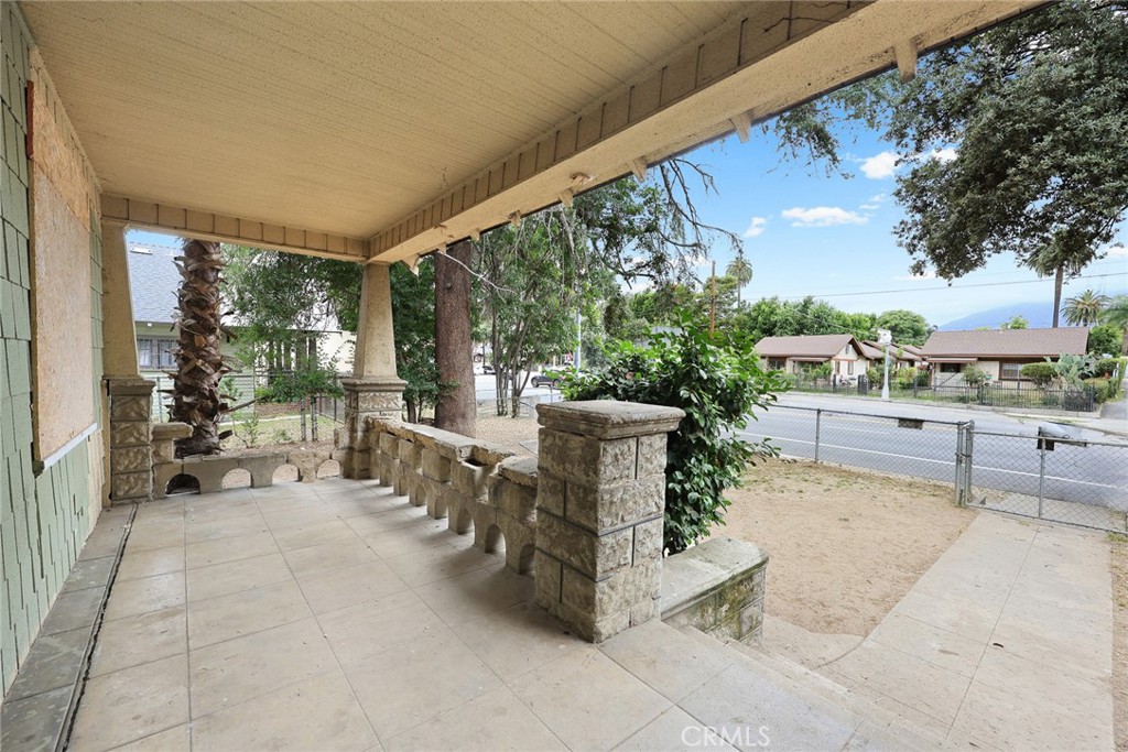 366 E Orange Grove Property Photo 10
