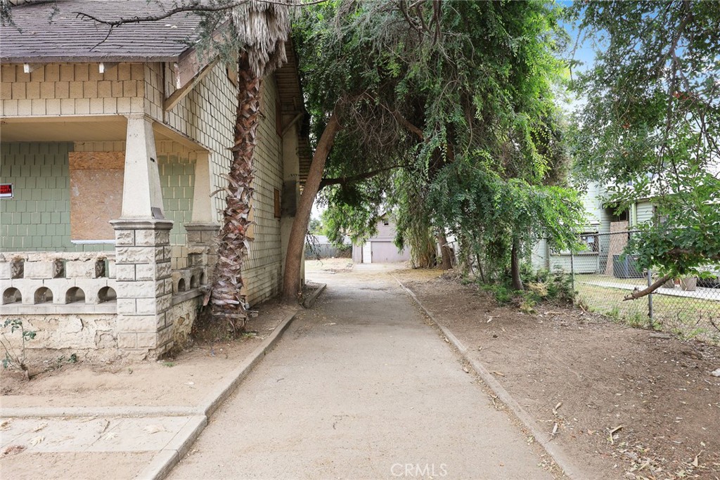 366 E Orange Grove Property Photo 11