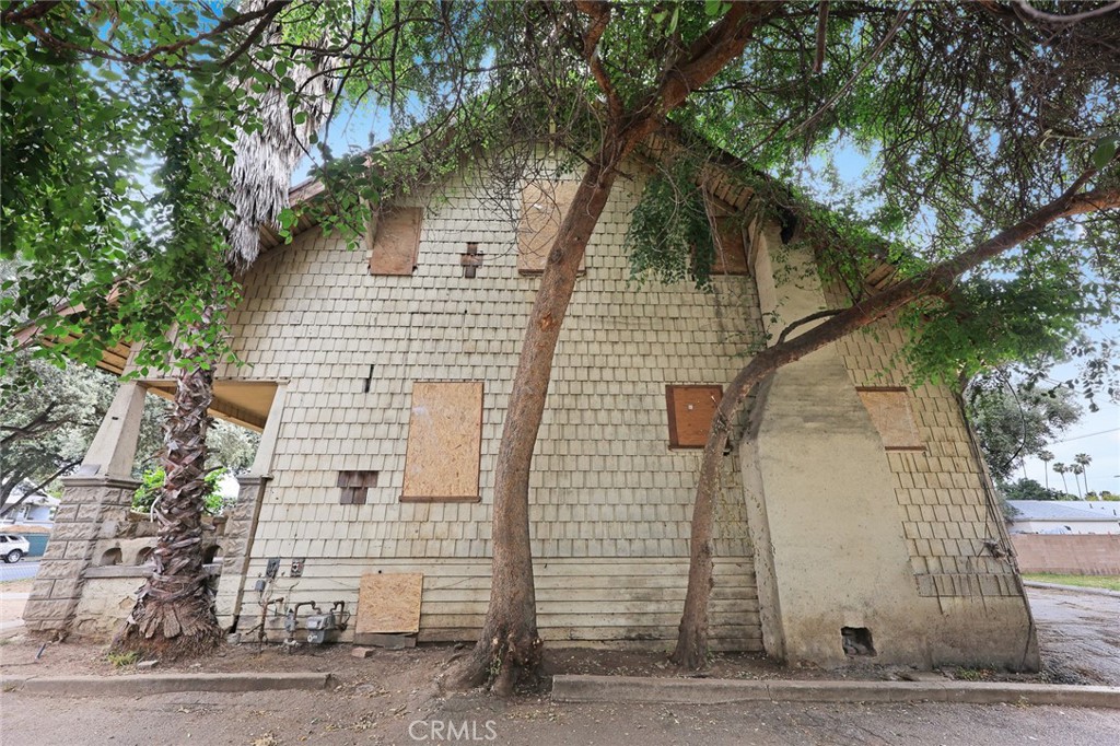 366 E Orange Grove Property Photo 12