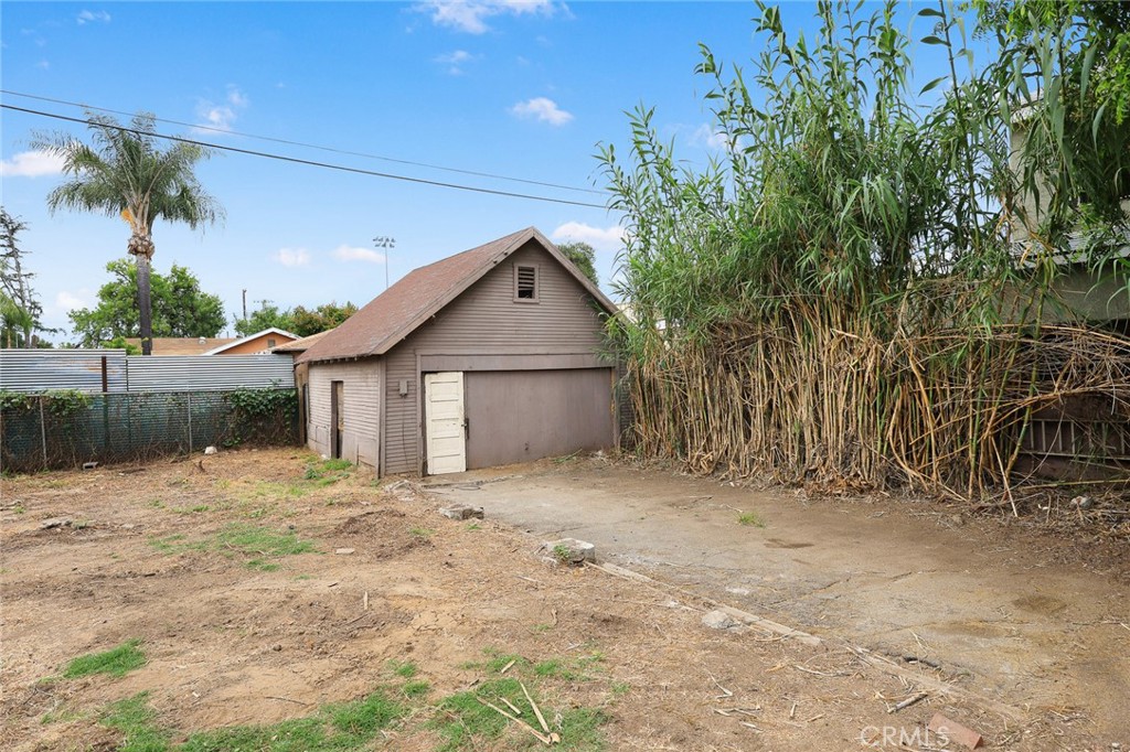 366 E Orange Grove Property Photo 17