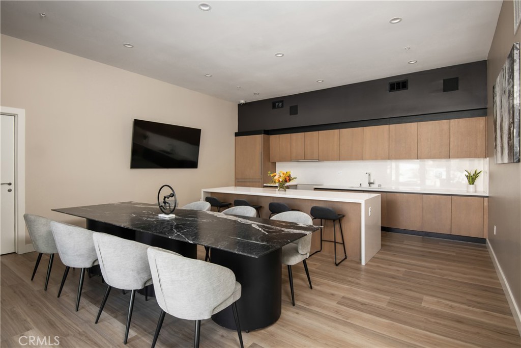 380 Cordova Street 517 Property Photo 17