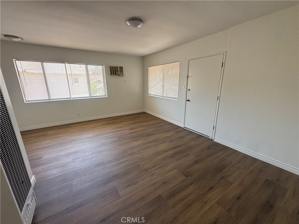 1418 S 4th F Property Photo 3