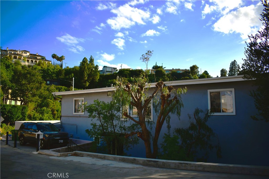 3615 Sunswept Drive Property Photo 5