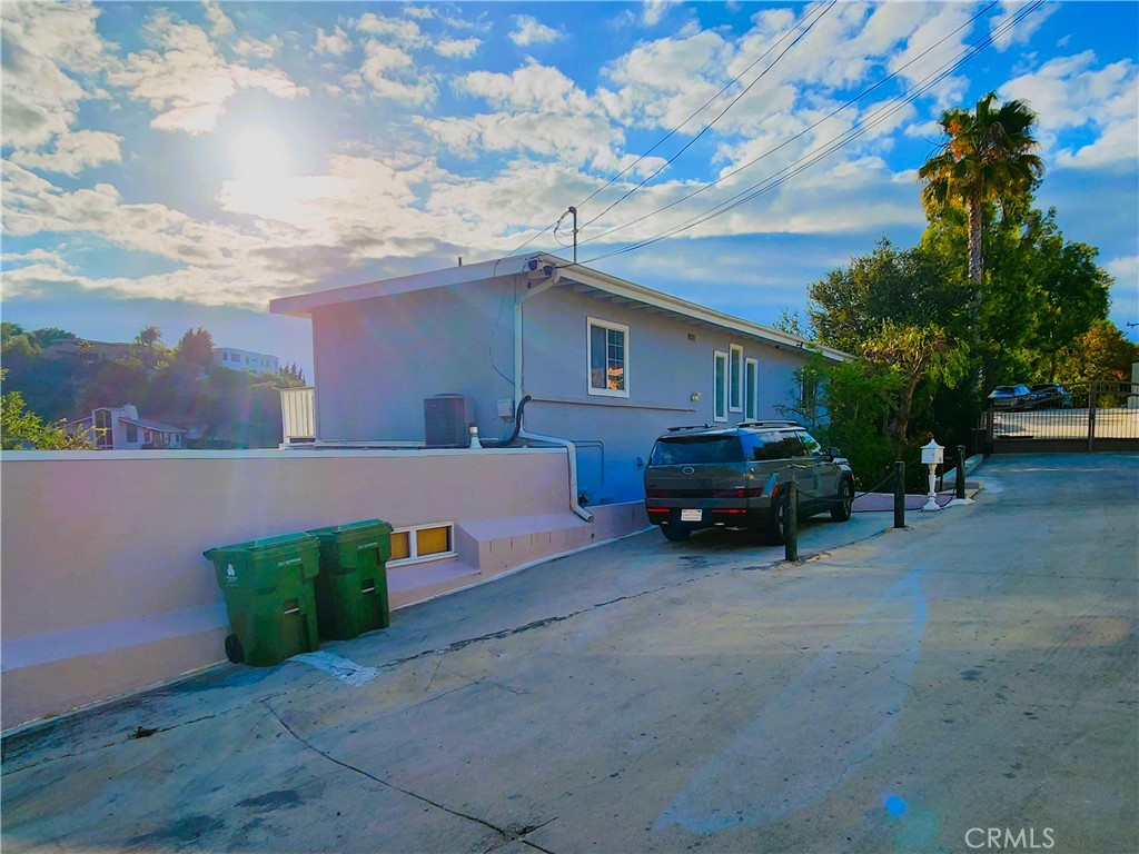 3615 Sunswept Drive Property Photo 6