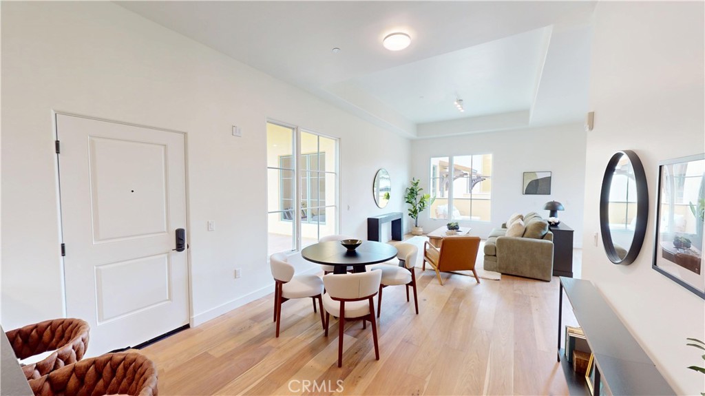 1878 E Walnut Street 203 Property Photo 17