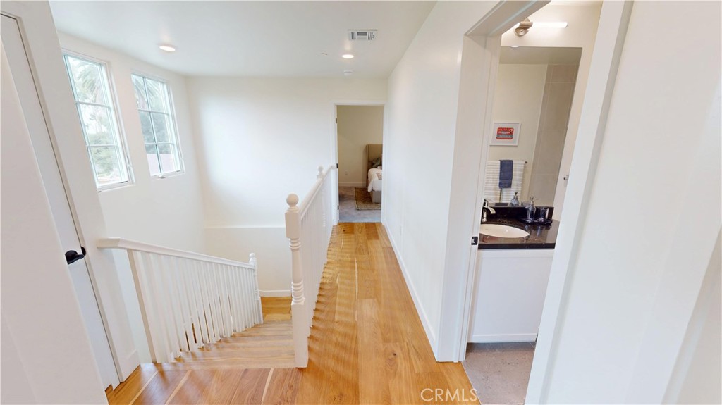 1878 E Walnut Street 203 Property Photo 22