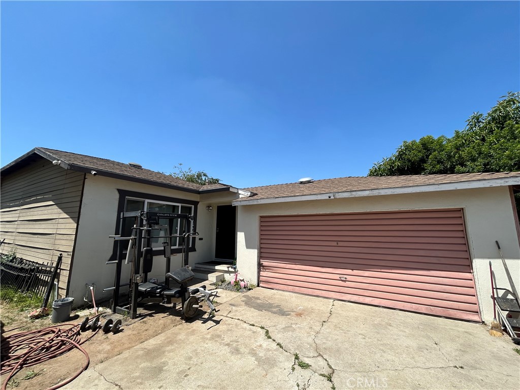 3812 E 1 St Property Photo 1