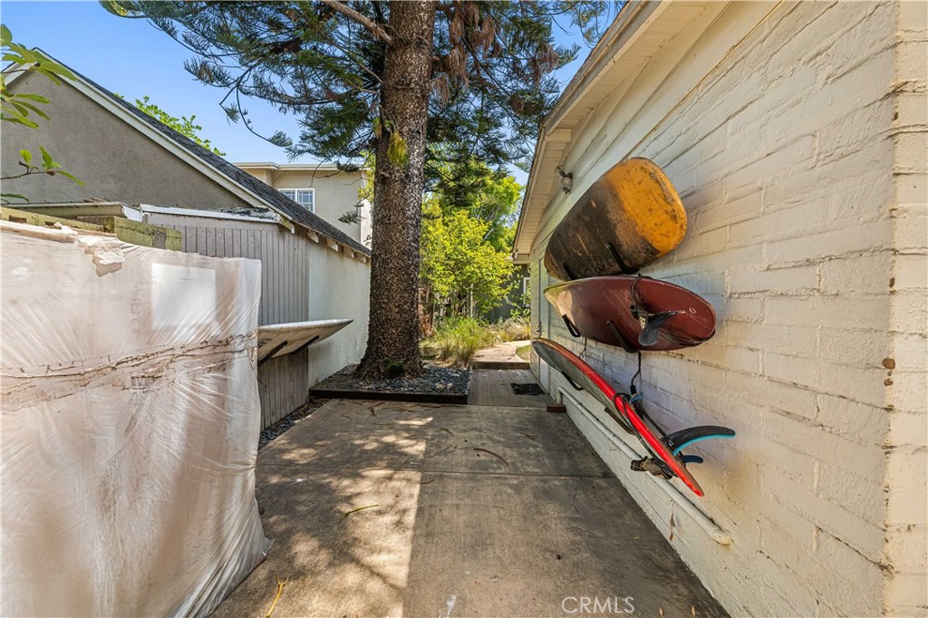 2361 Pelham Property Photo 33