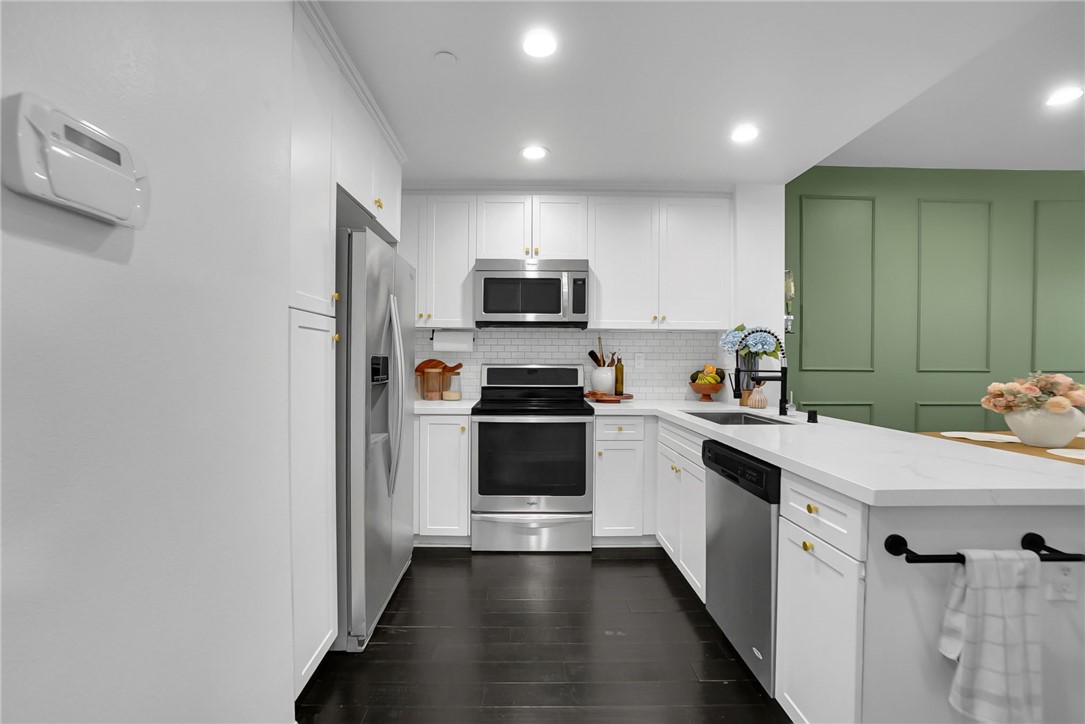 441 S Glendora Avenue Property Photo 21