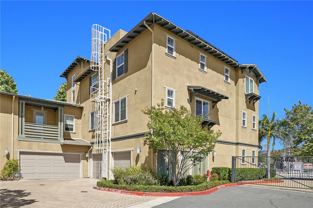 441 S Glendora Avenue Property Photo 41