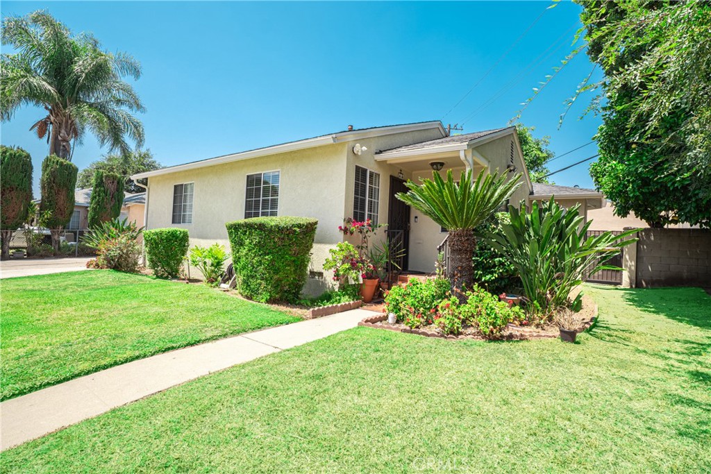41 Merlon Property Photo 1
