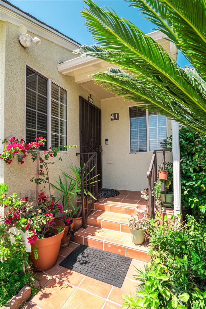 41 Merlon Property Photo 2