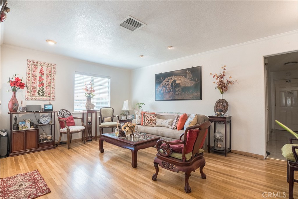 41 Merlon Property Photo 3