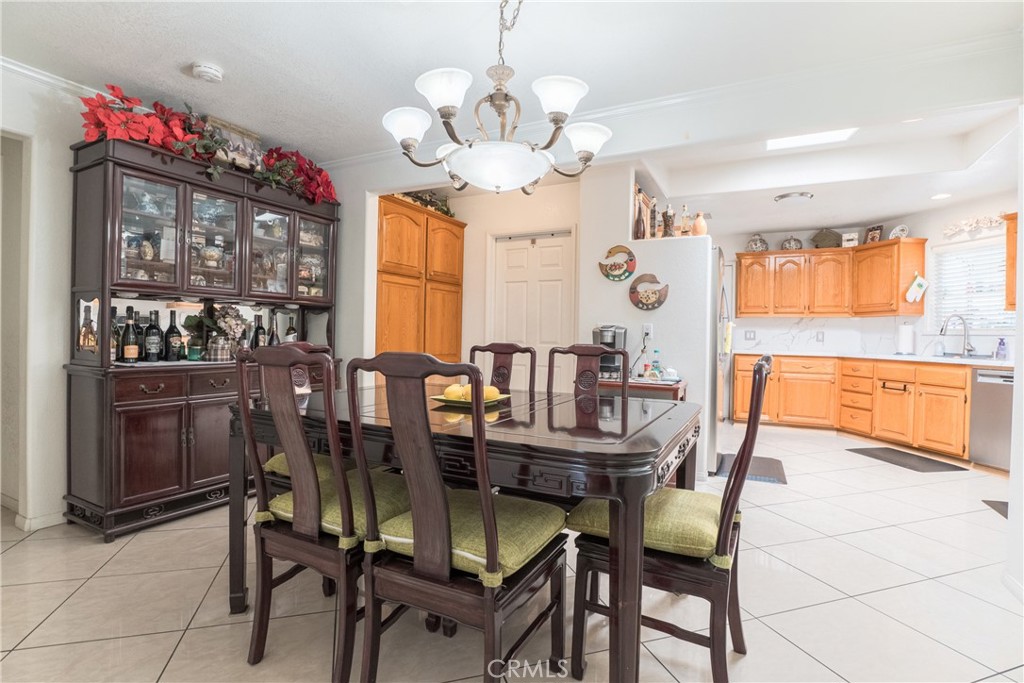 41 Merlon Property Photo 8