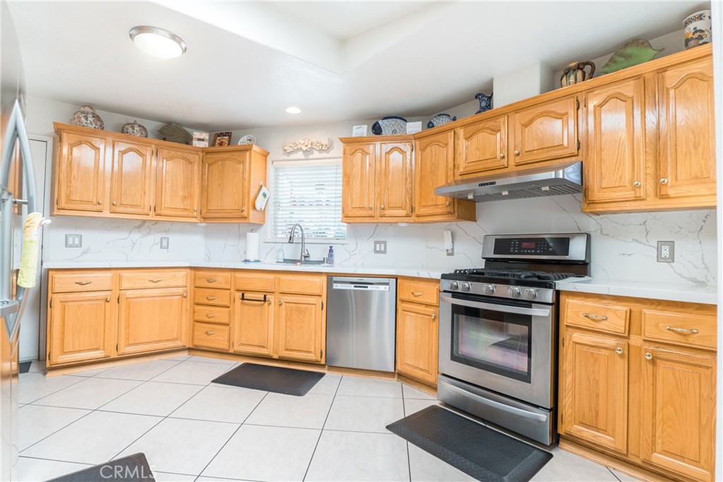 41 Merlon Property Photo 9
