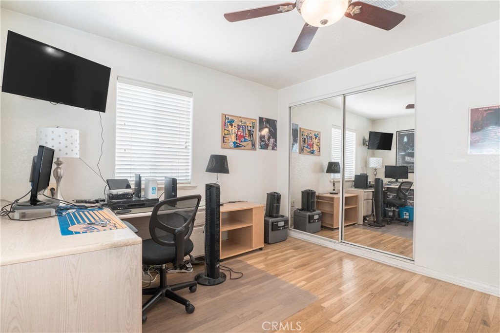 41 Merlon Property Photo 15