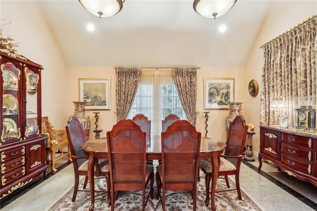 2611 Steeplechase Lane Property Photo 9